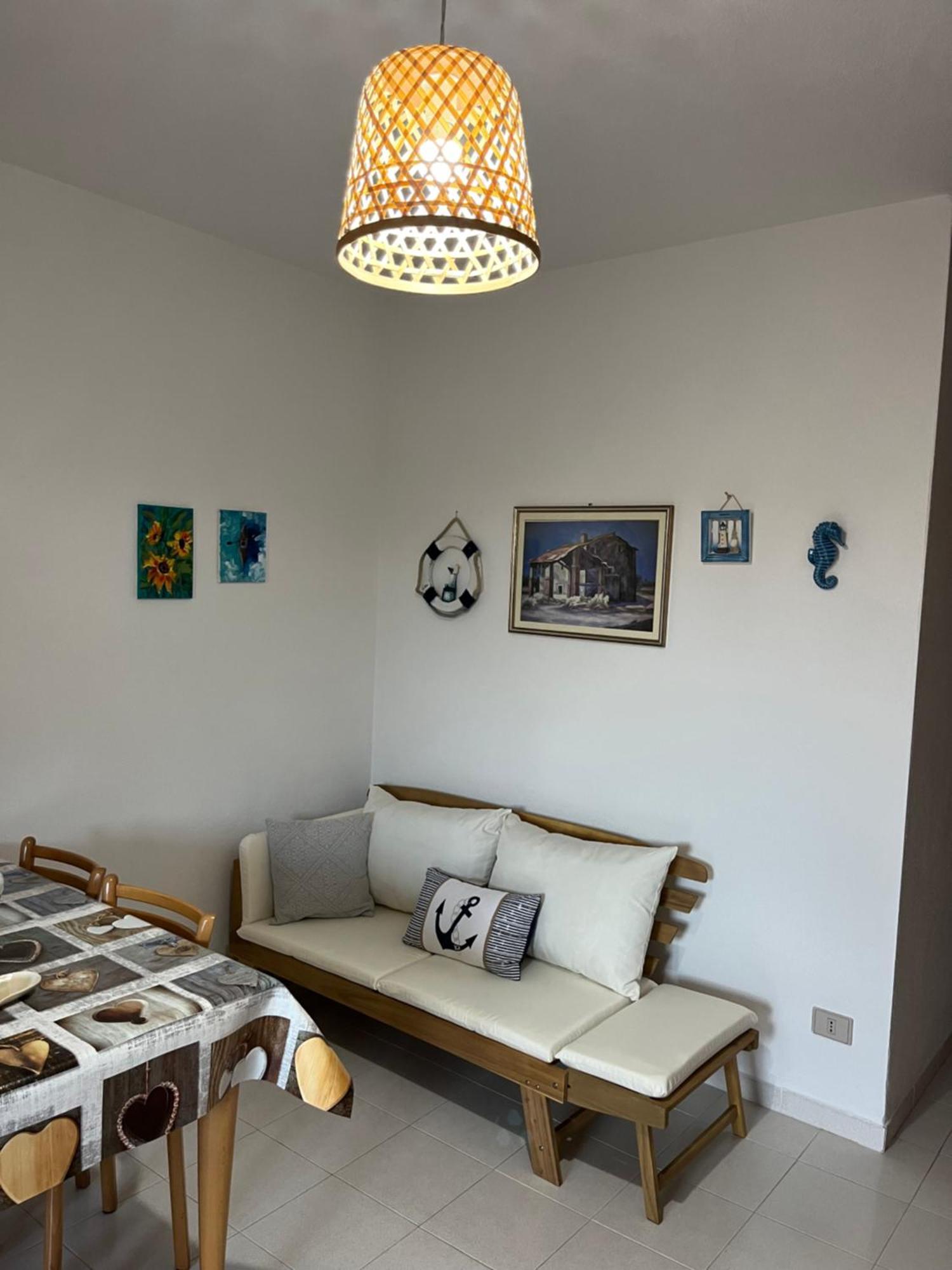 Casa Sviluppata Su Due Piani Con Doppia Veranda E Parcheggio Privato San Teodoro  Exterior foto